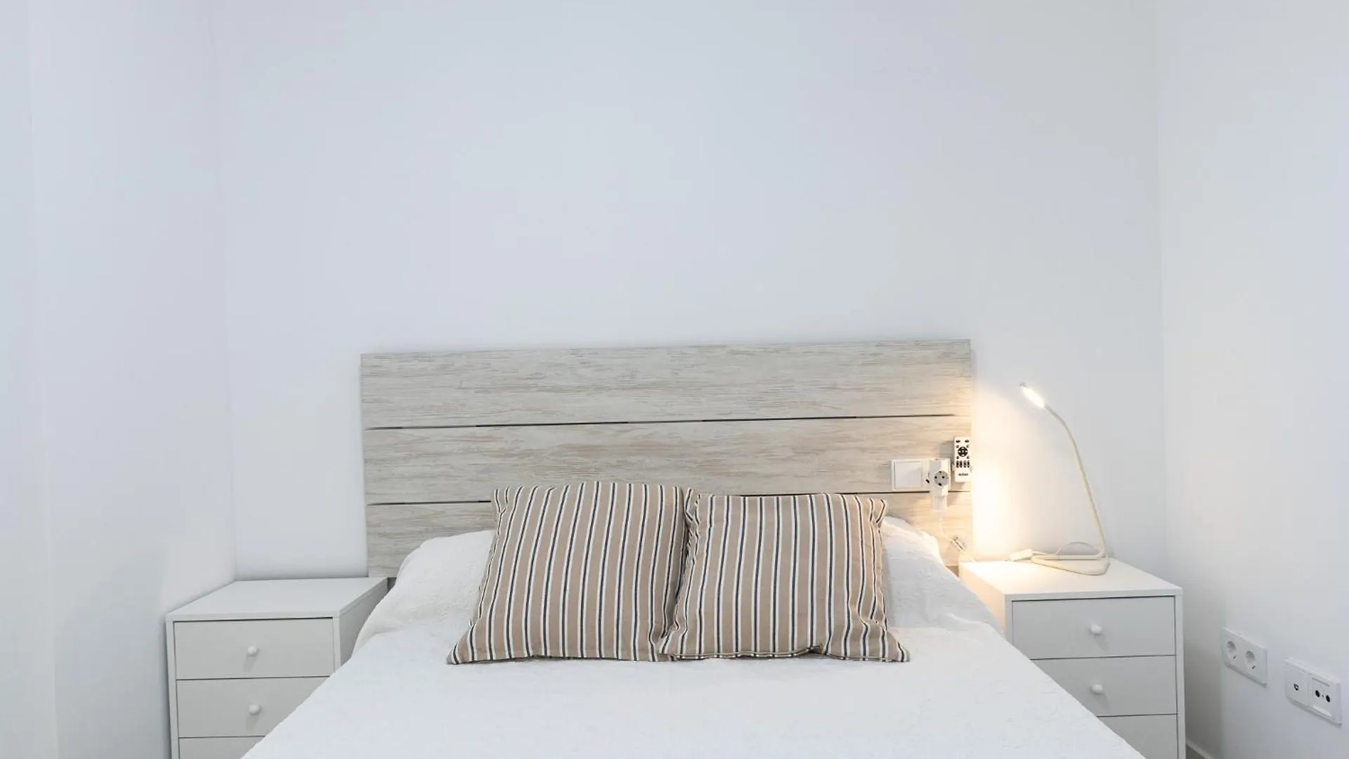 Pacific Calm Apartment 토레델마르